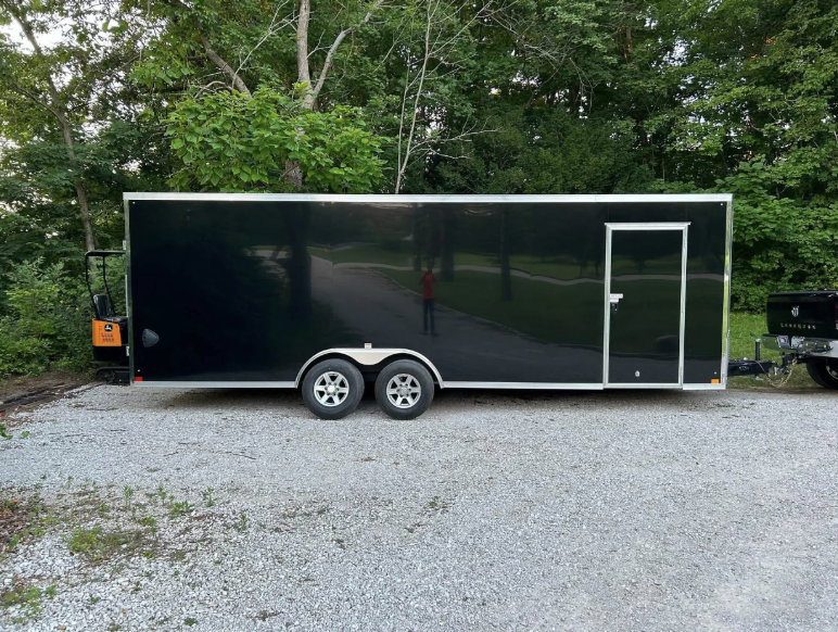 24ft Enclosed photo 3